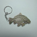 Prívesok Kapor 4Fishing - Dúhová, Vzadu